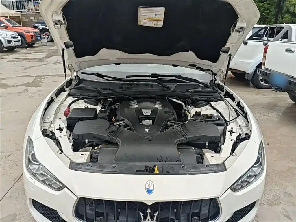 2014 Ghibli 3.0T Standard Edition — миниатюра 20