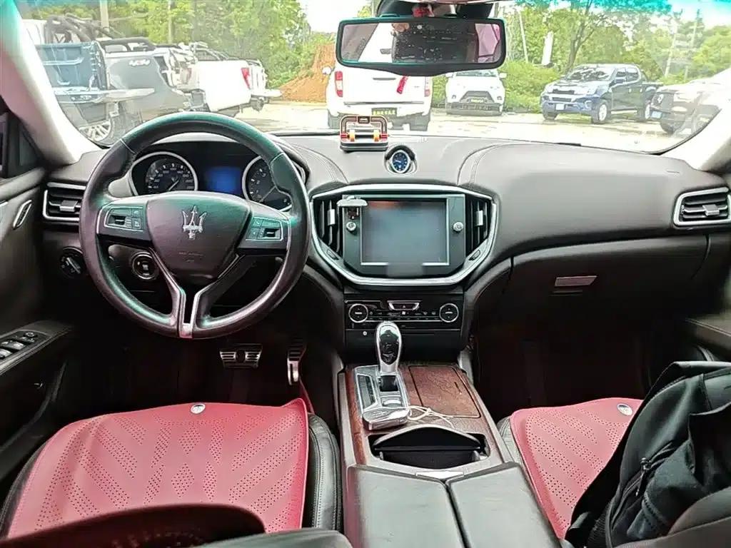 2014 Ghibli 3.0T Standard Edition — миниатюра 10