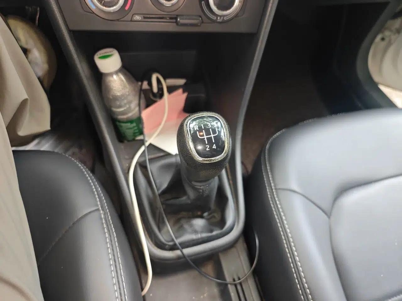 Skoda Rapid Spaceback 2014 1.6L Manual Enjoyment Edition — миниатюра 15