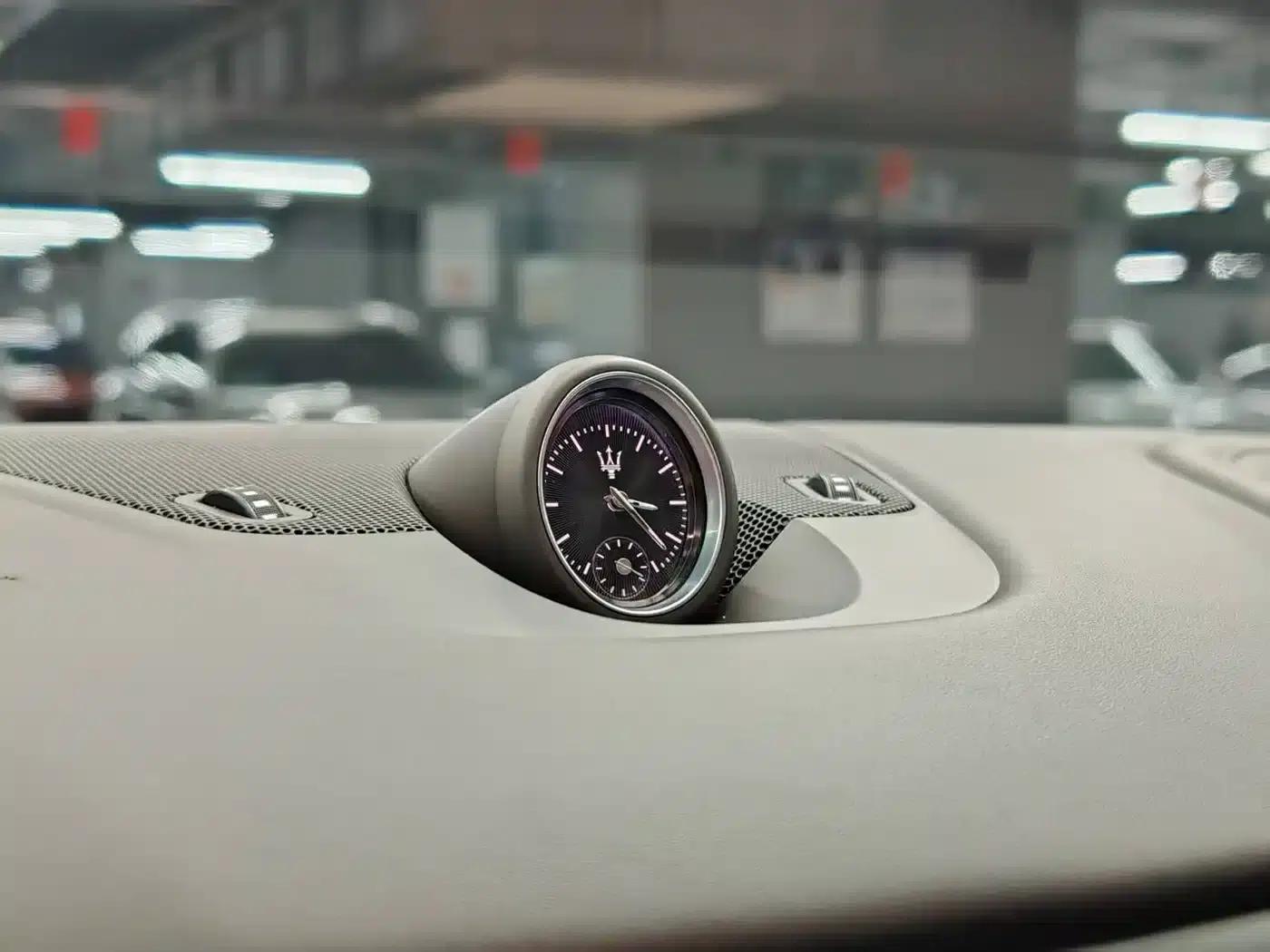 2016 Levante 3.0T Standard Edition — миниатюра 23