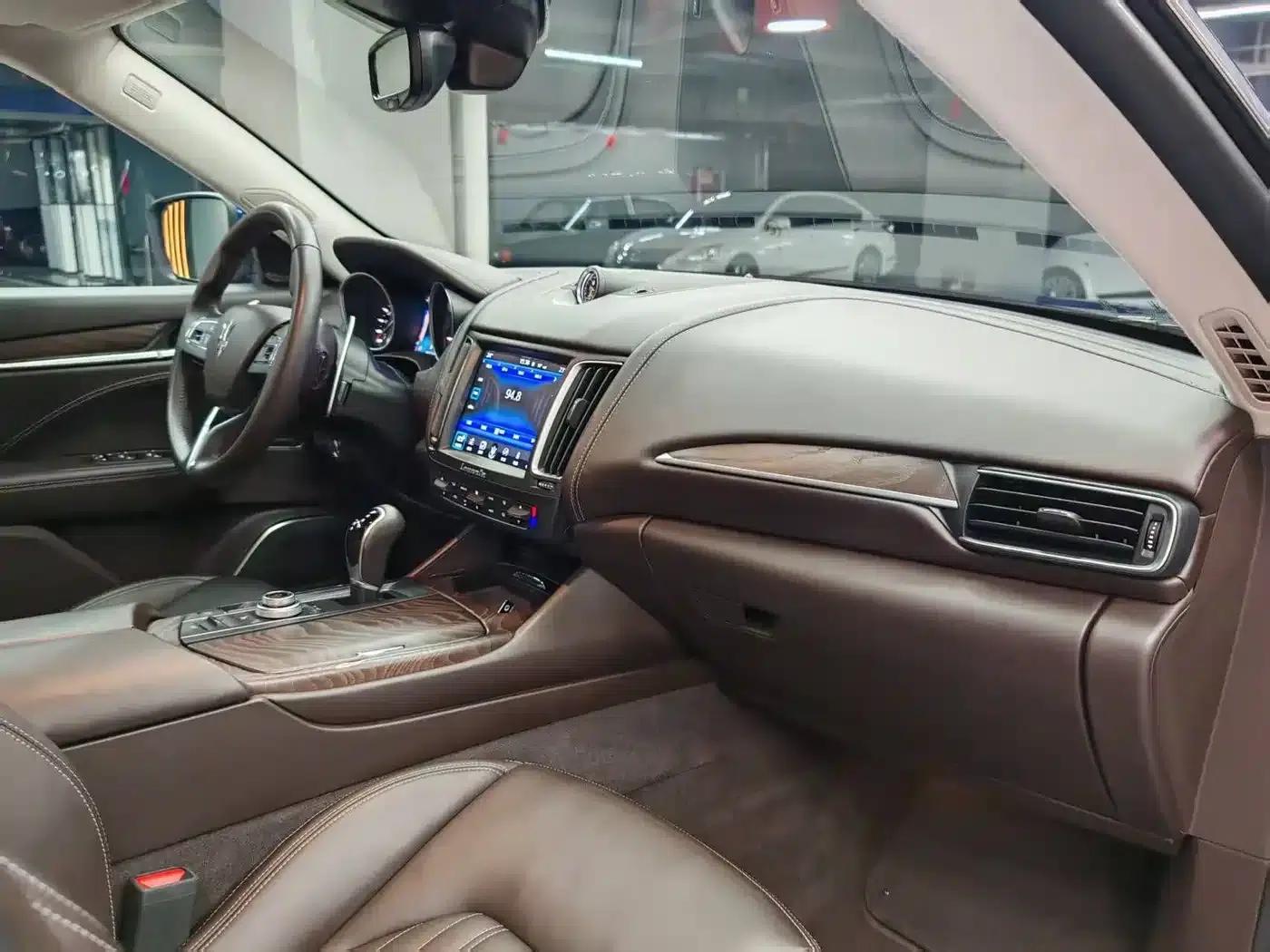 2016 Levante 3.0T Standard Edition — миниатюра 32