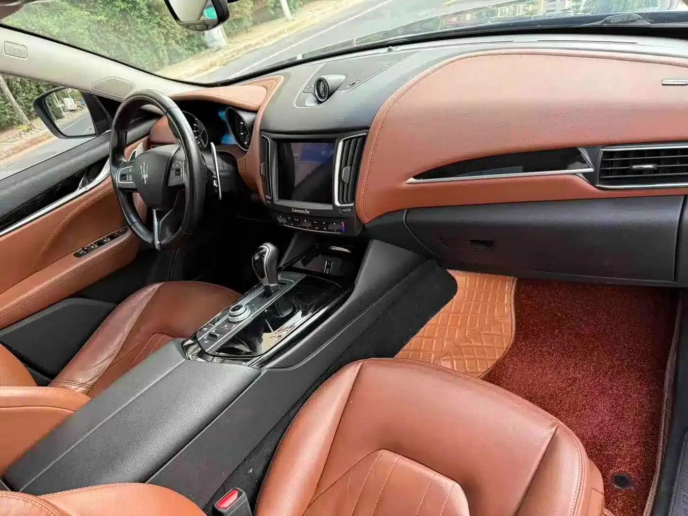 2016 Levante 3.0T Standard Edition — миниатюра 6