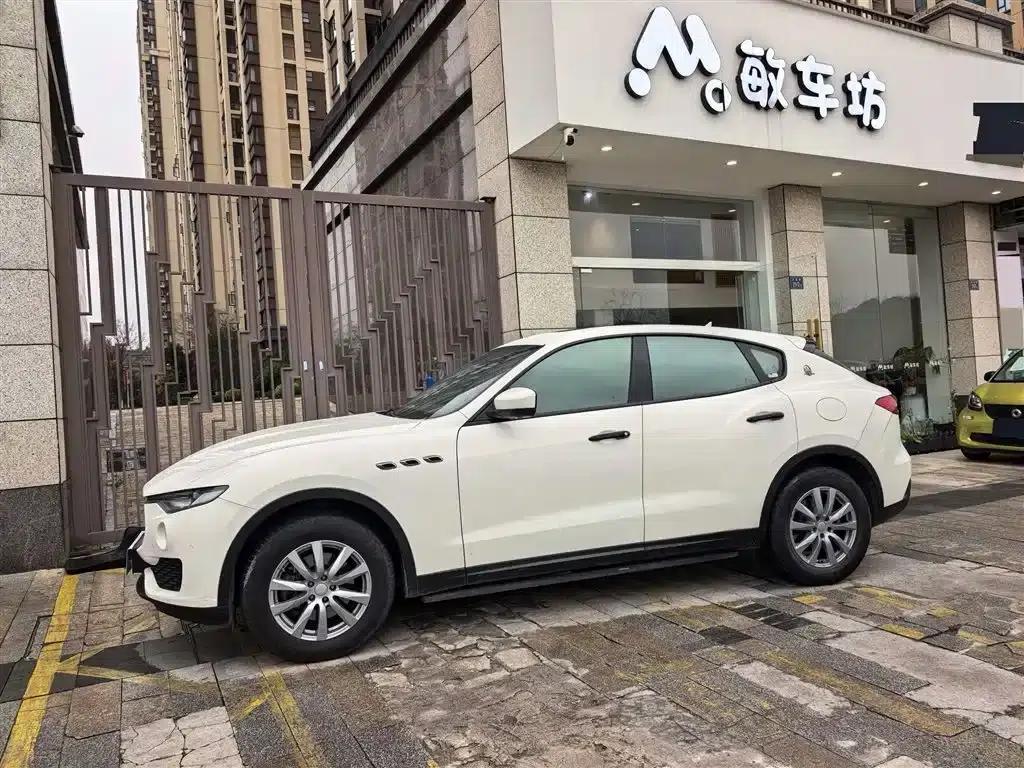 2018 Levante 3.0T Classic Edition — миниатюра 3