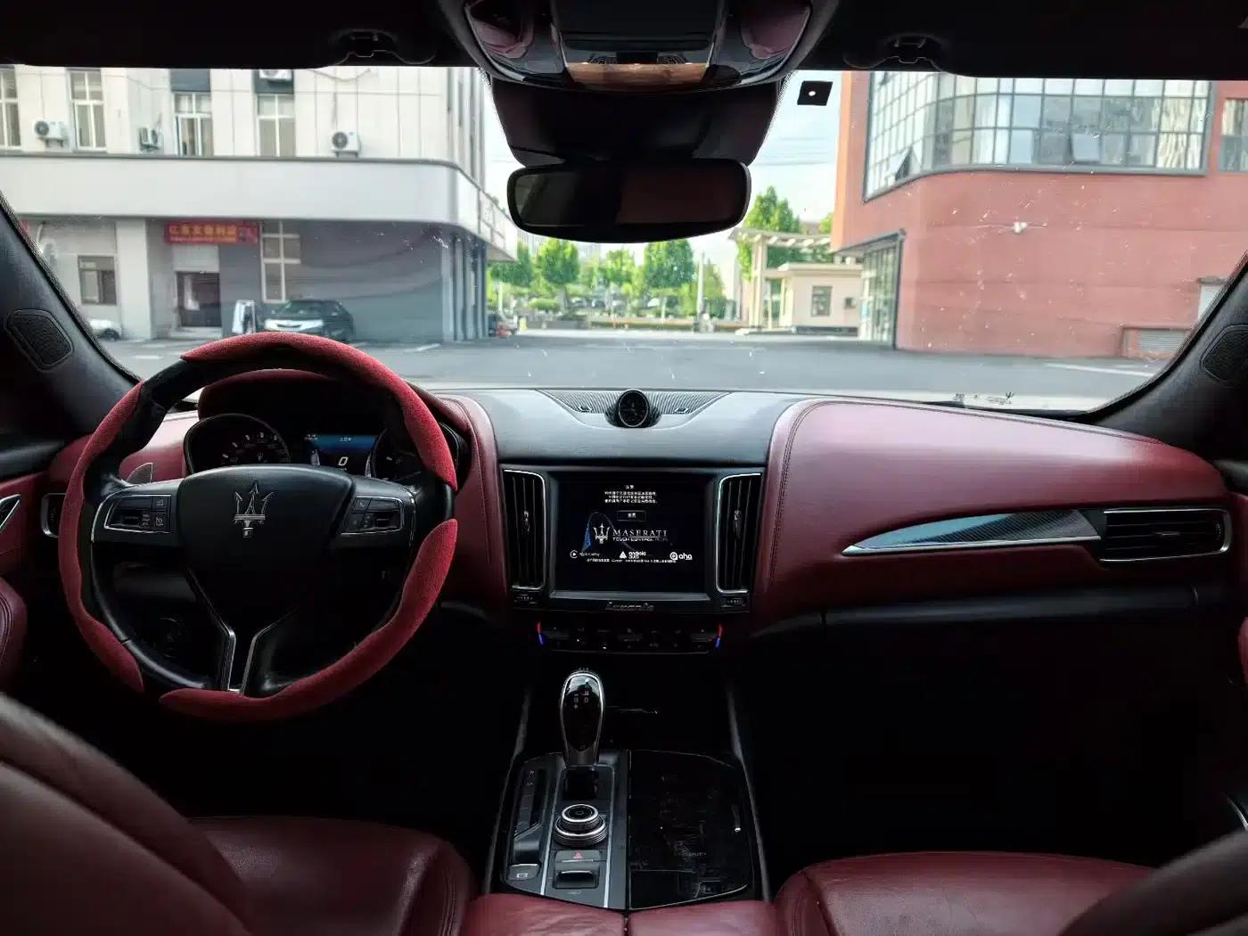 2016 Levante 3.0T Standard Edition — миниатюра 3
