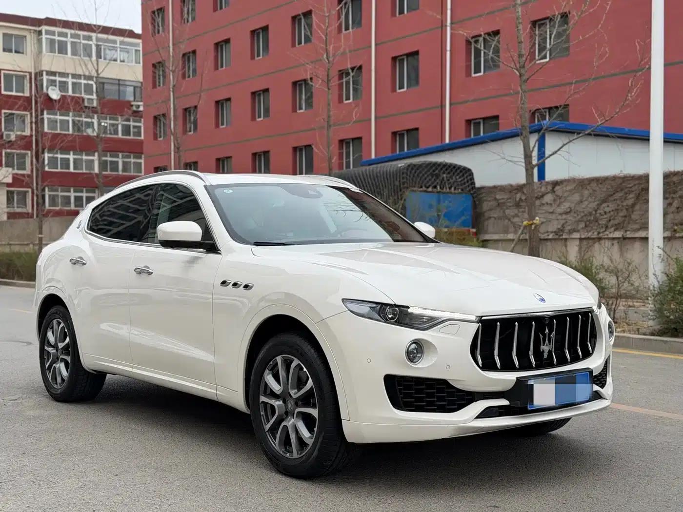 2016 Levante 3.0T Standard Edition — миниатюра 3