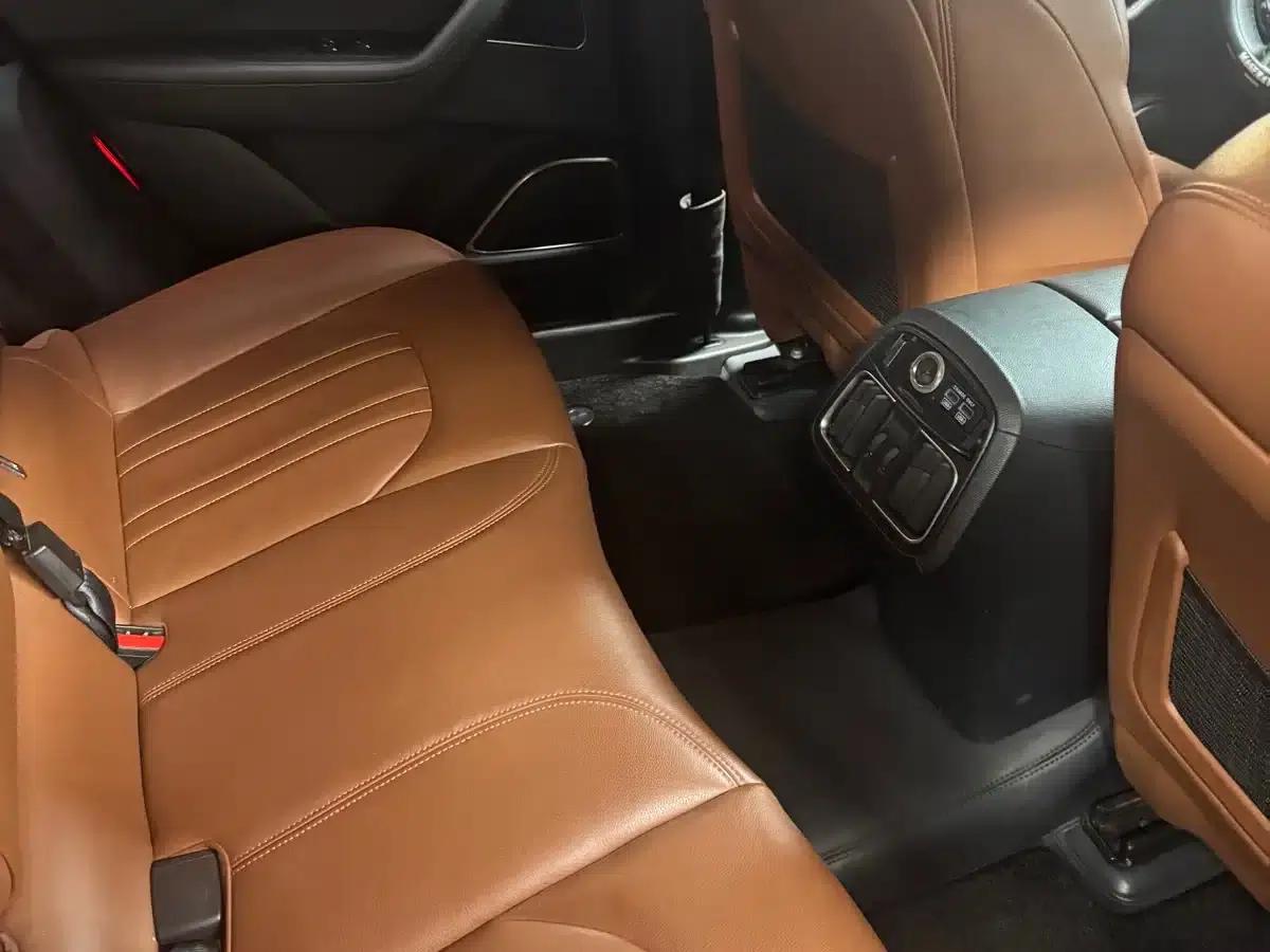 2018 Levante 3.0T Classic Edition — миниатюра 4