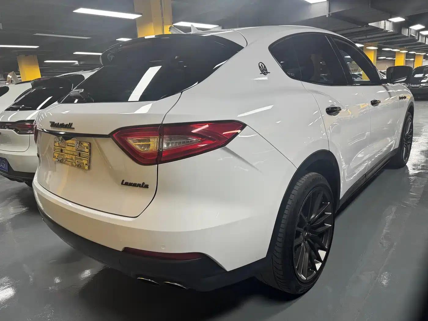 2018 Levante 3.0T Classic Edition — миниатюра 6