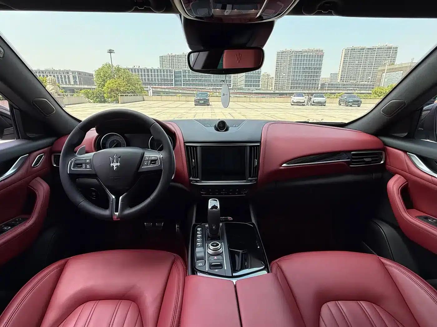 2021 Levante 3.0T Standard Edition — миниатюра 4