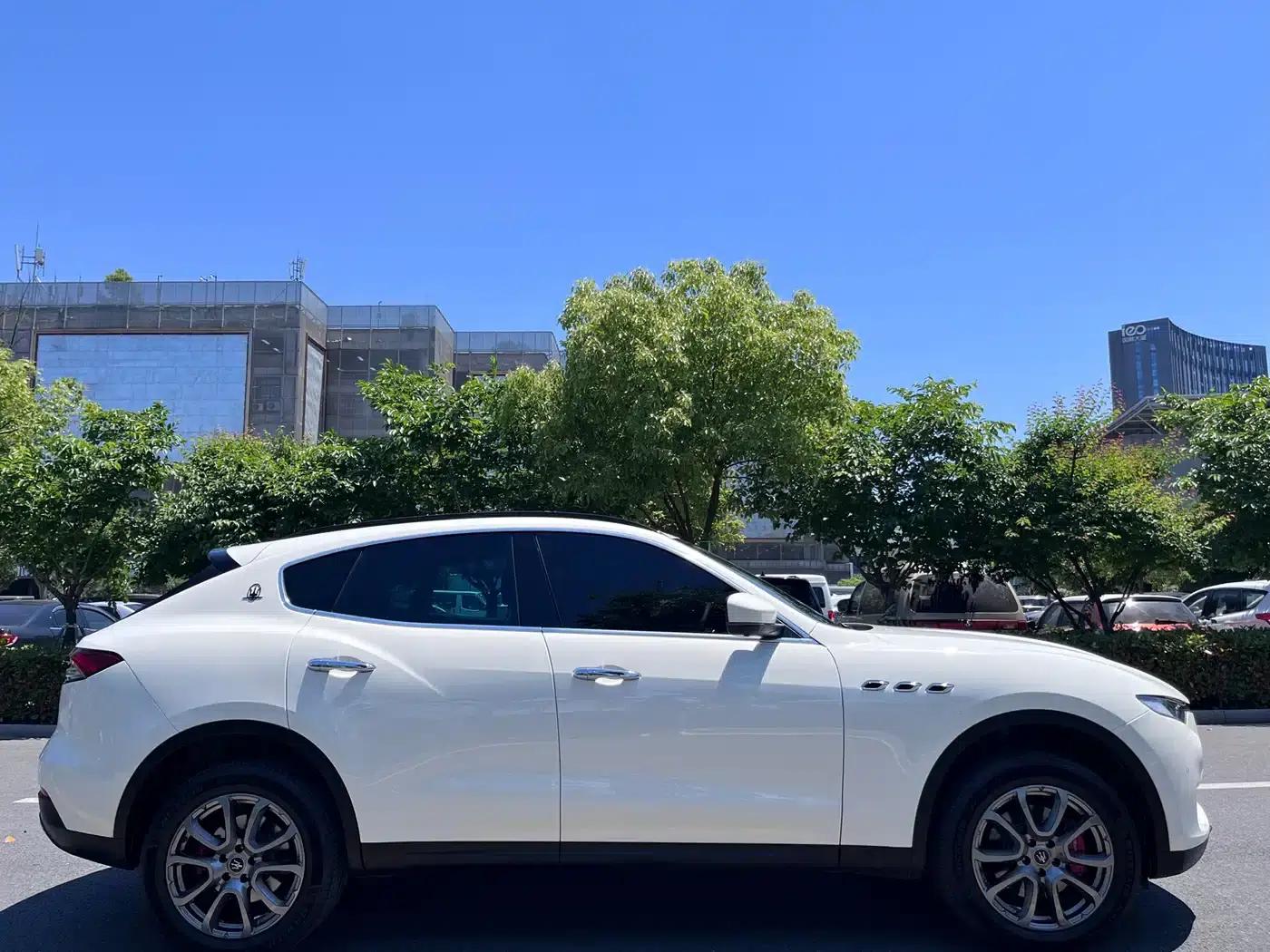 2021 Levante 3.0T Standard Edition — миниатюра 8