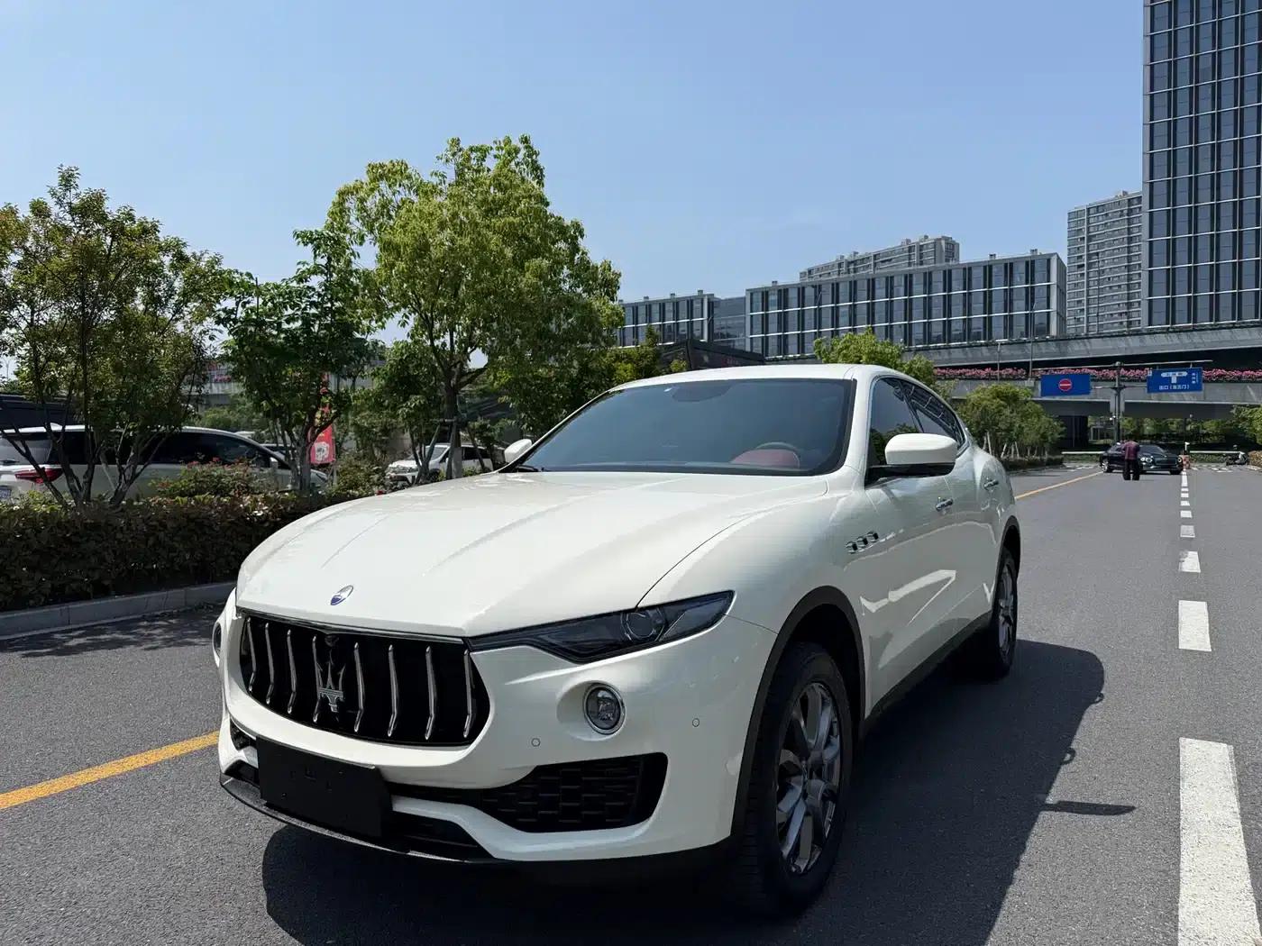 2021 Levante 3.0T Standard Edition — миниатюра 2
