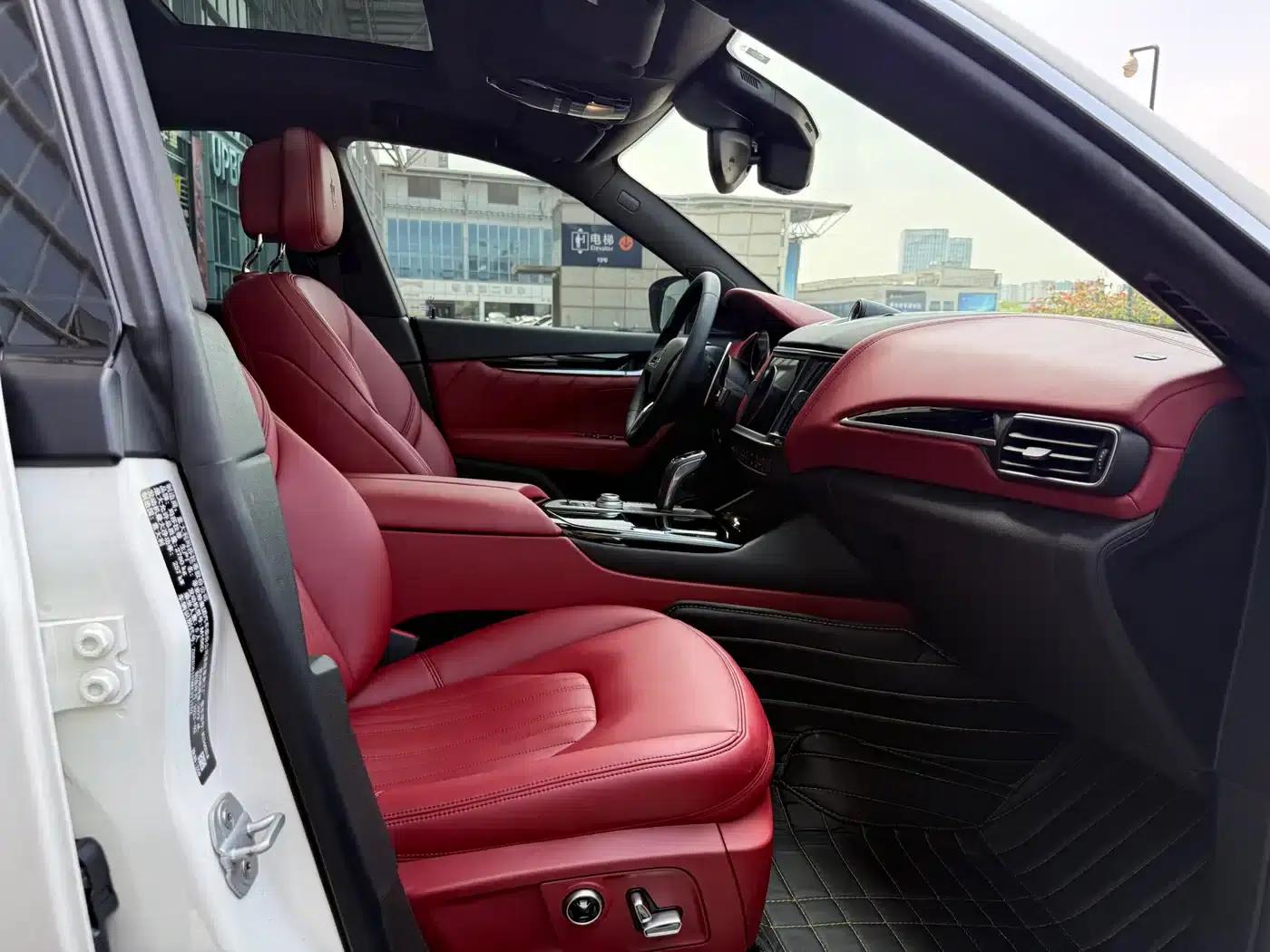 2021 Levante 3.0T Standard Edition — миниатюра 4