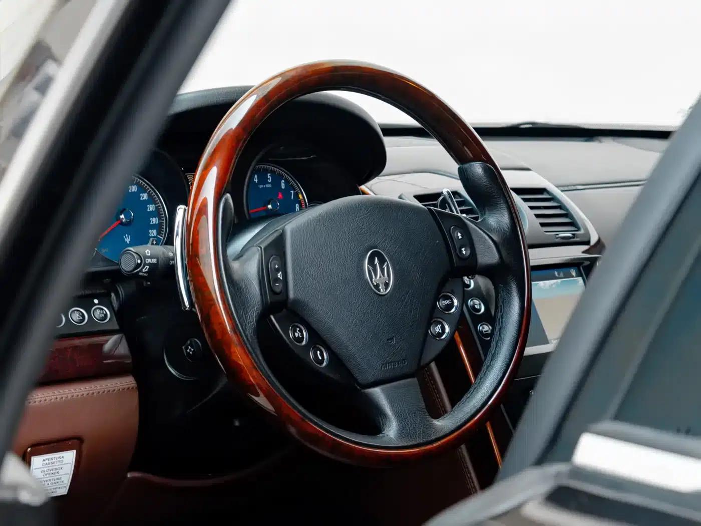 2010 Quattroporte 4.7L Executive Edition — миниатюра 7