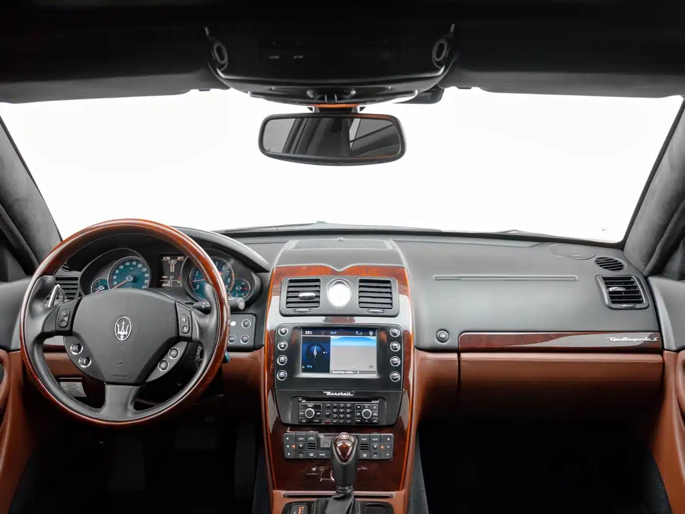 2010 Quattroporte 4.7L Executive Edition — миниатюра 9