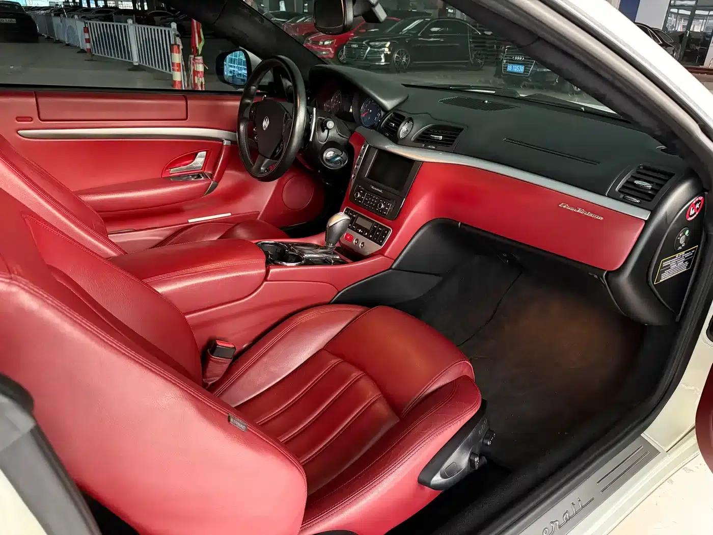 GranTurismo 2012 4.7L MC Stradale — миниатюра 6