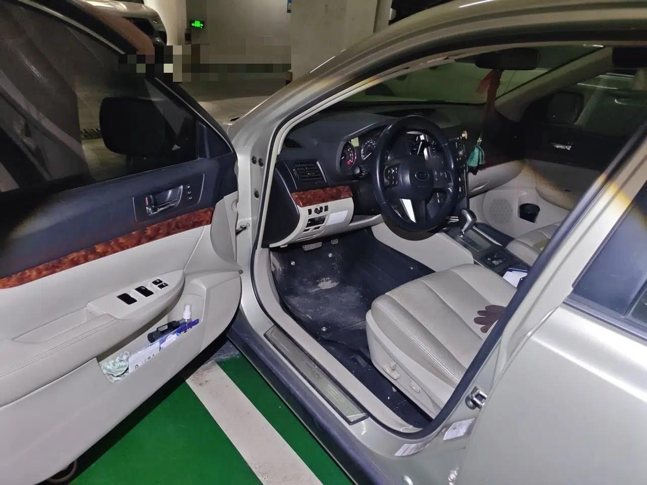 Subaru Outback 2011 2.5i Luxury Edition — миниатюра 17