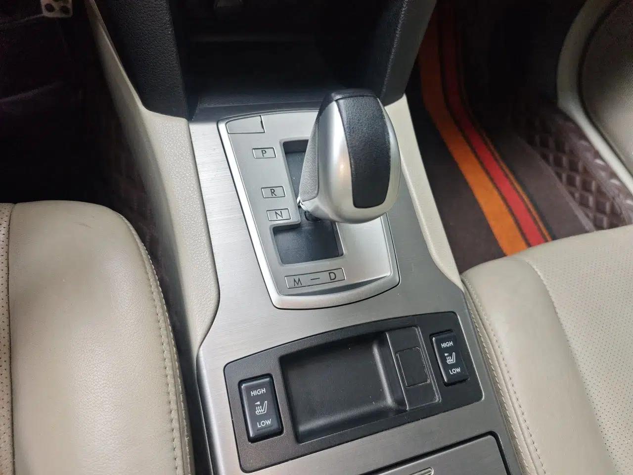 Subaru Outback 2012 2.5i Luxury Edition — миниатюра 15