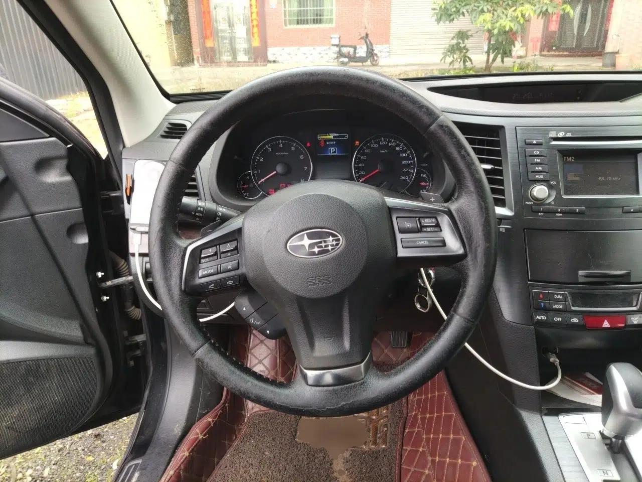 Subaru Outback 2013 2.5i Luxury Edition — миниатюра 11