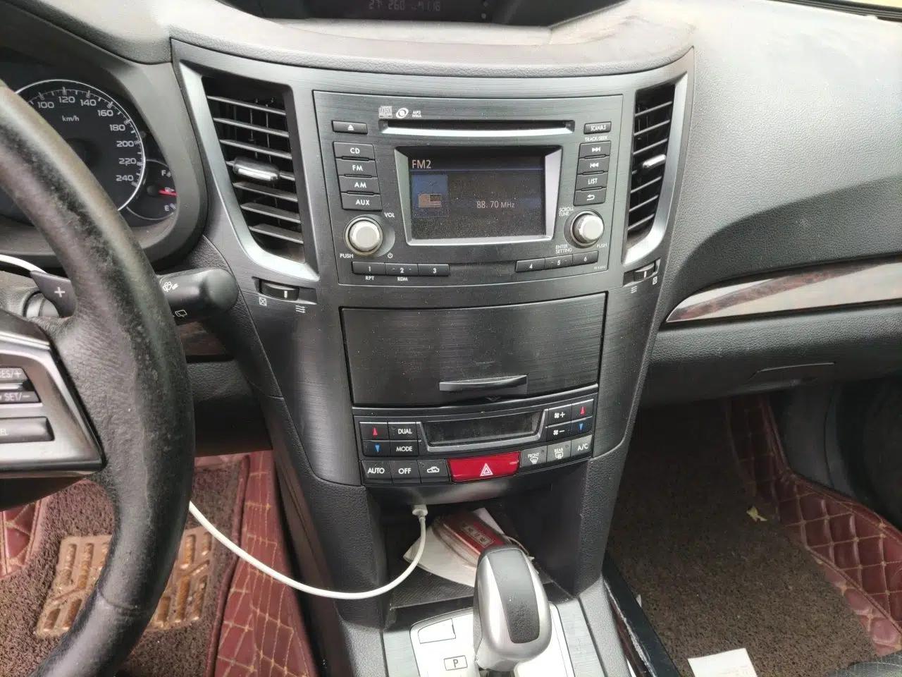 Subaru Outback 2013 2.5i Luxury Edition — миниатюра 14