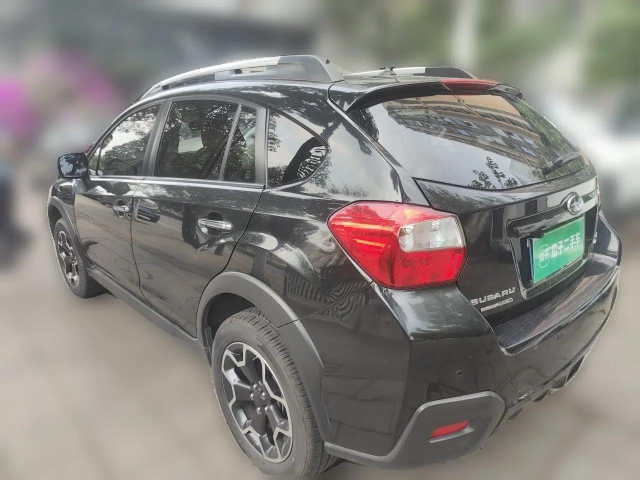 Subaru XV 2012 2.0i Elite Edition — миниатюра 4