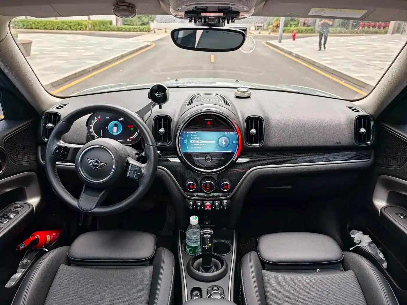 2022 MINI COUNTRYMAN 1.5T COOPER Connoisseur — миниатюра 4