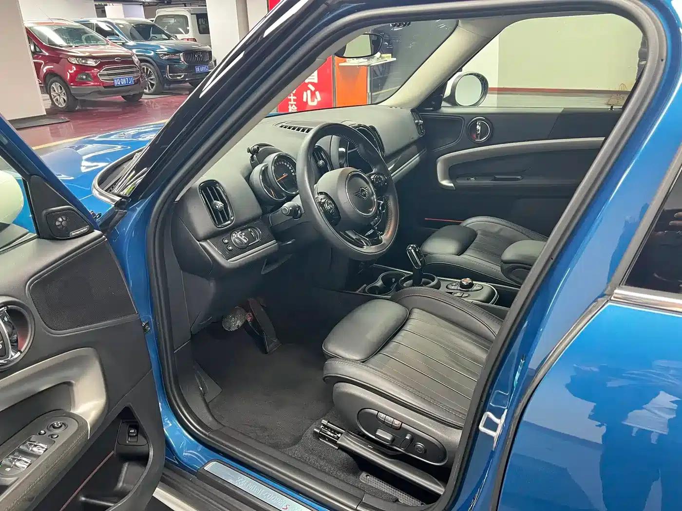 2020 MINI COUNTRYMAN 2.0T COOPER S ALL4 Polar Edition — миниатюра 5