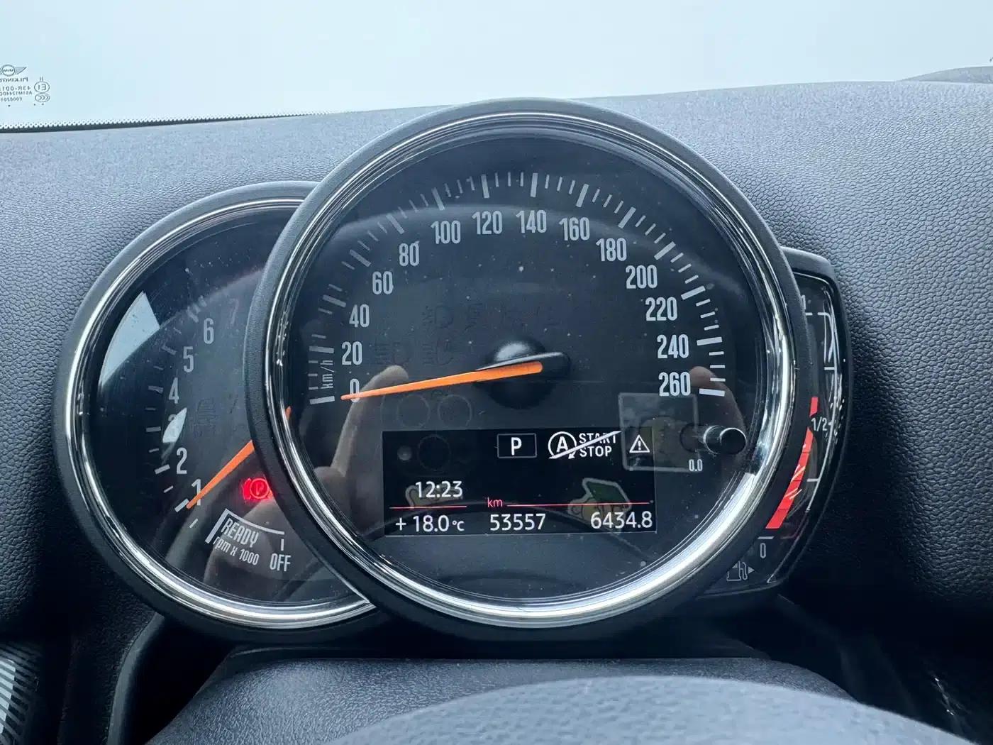 2018 MINI COUNTRYMAN 2.0T COOPER S ALL4 Artist — миниатюра 7