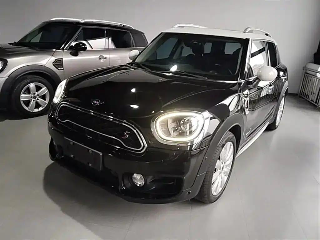 2019 MINI COUNTRYMAN 2.0T COOPER S ALL4 Classic — миниатюра 1