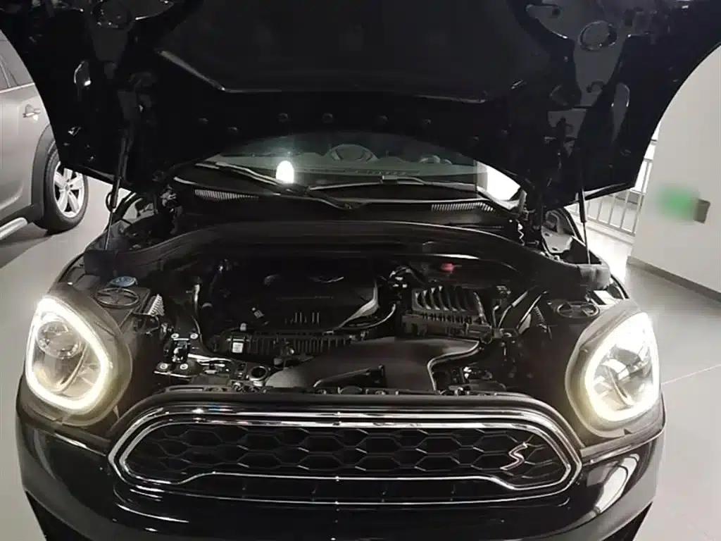 2019 MINI COUNTRYMAN 2.0T COOPER S ALL4 Classic — миниатюра 20
