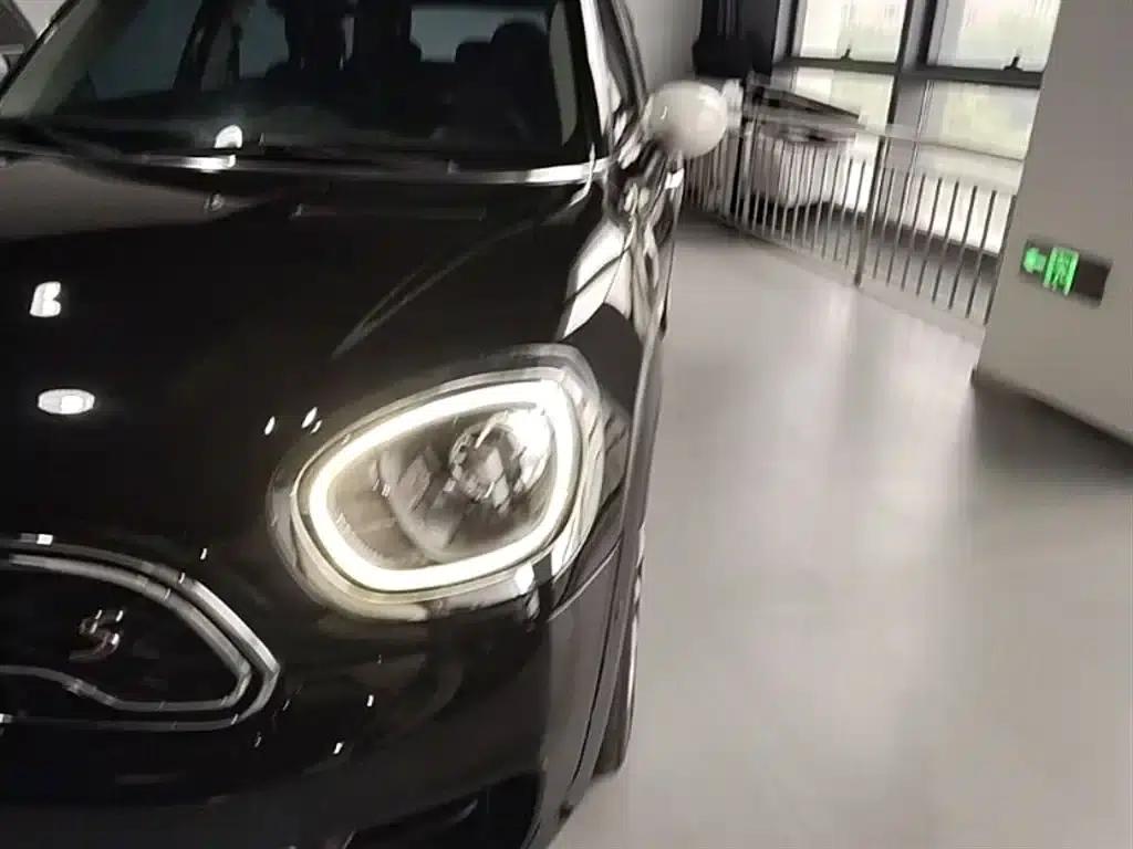 2019 MINI COUNTRYMAN 2.0T COOPER S ALL4 Classic — миниатюра 24