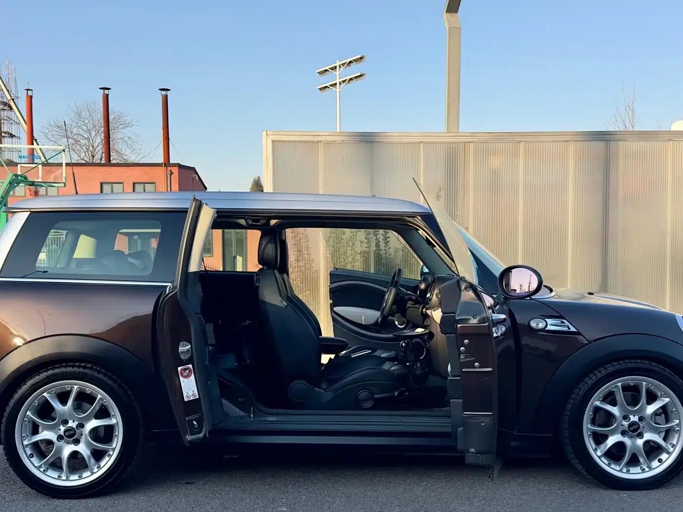 2011 MINI CLUBMAN 1.6T COOPER S — миниатюра 8