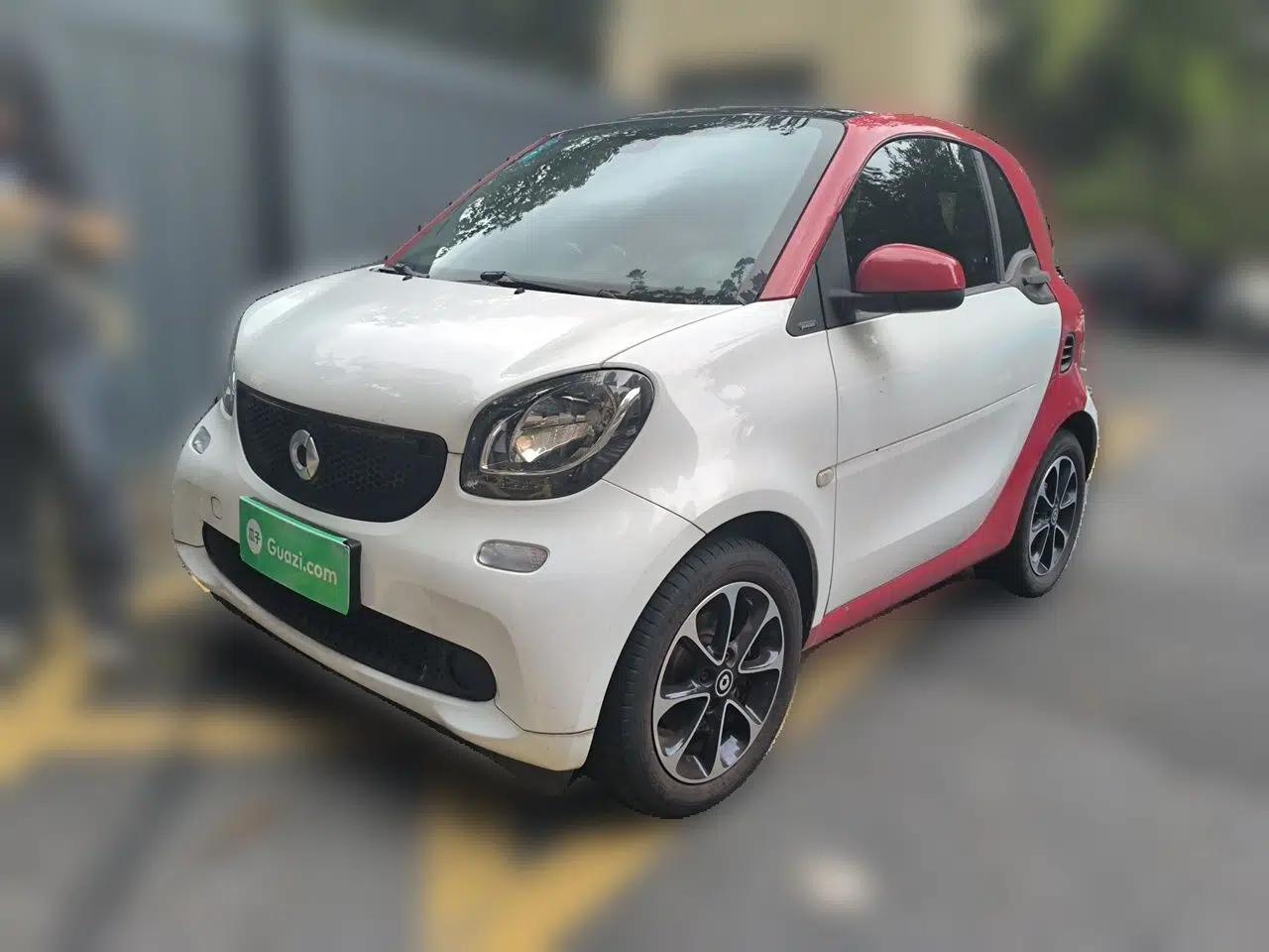 smart fortwo 2015 1.0L 52 kW Hardtop Passion Edition — миниатюра 1