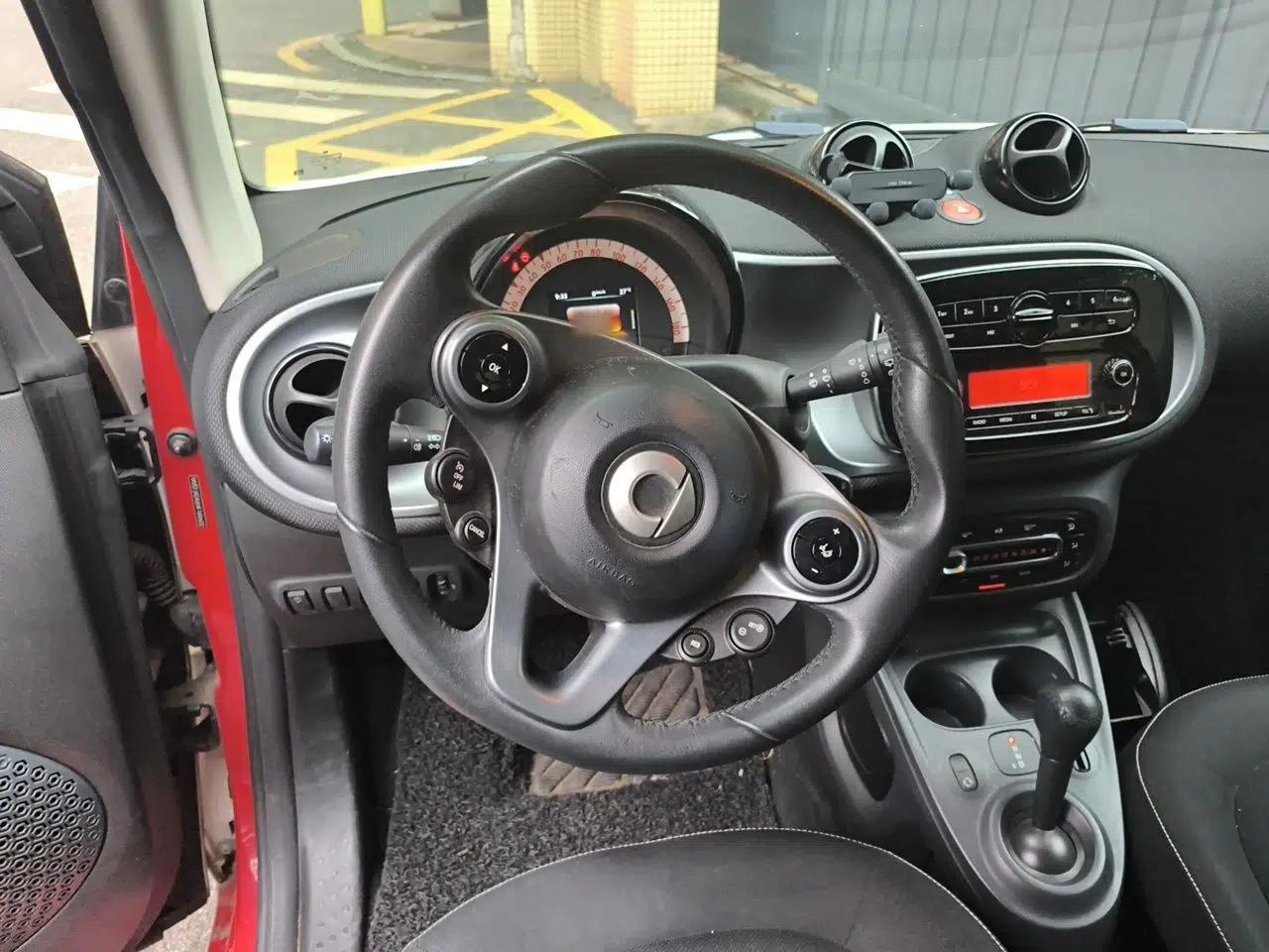 smart fortwo 2015 1.0L 52 kW Hardtop Passion Edition — миниатюра 11