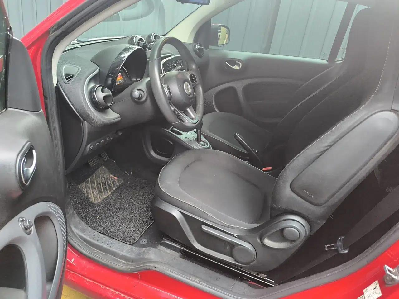 smart fortwo 2015 1.0L 52 kW Hardtop Passion Edition — миниатюра 16