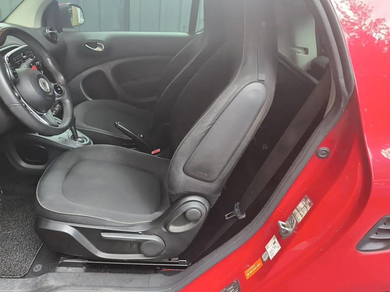 smart fortwo 2015 1.0L 52 kW Hardtop Passion Edition — миниатюра 18
