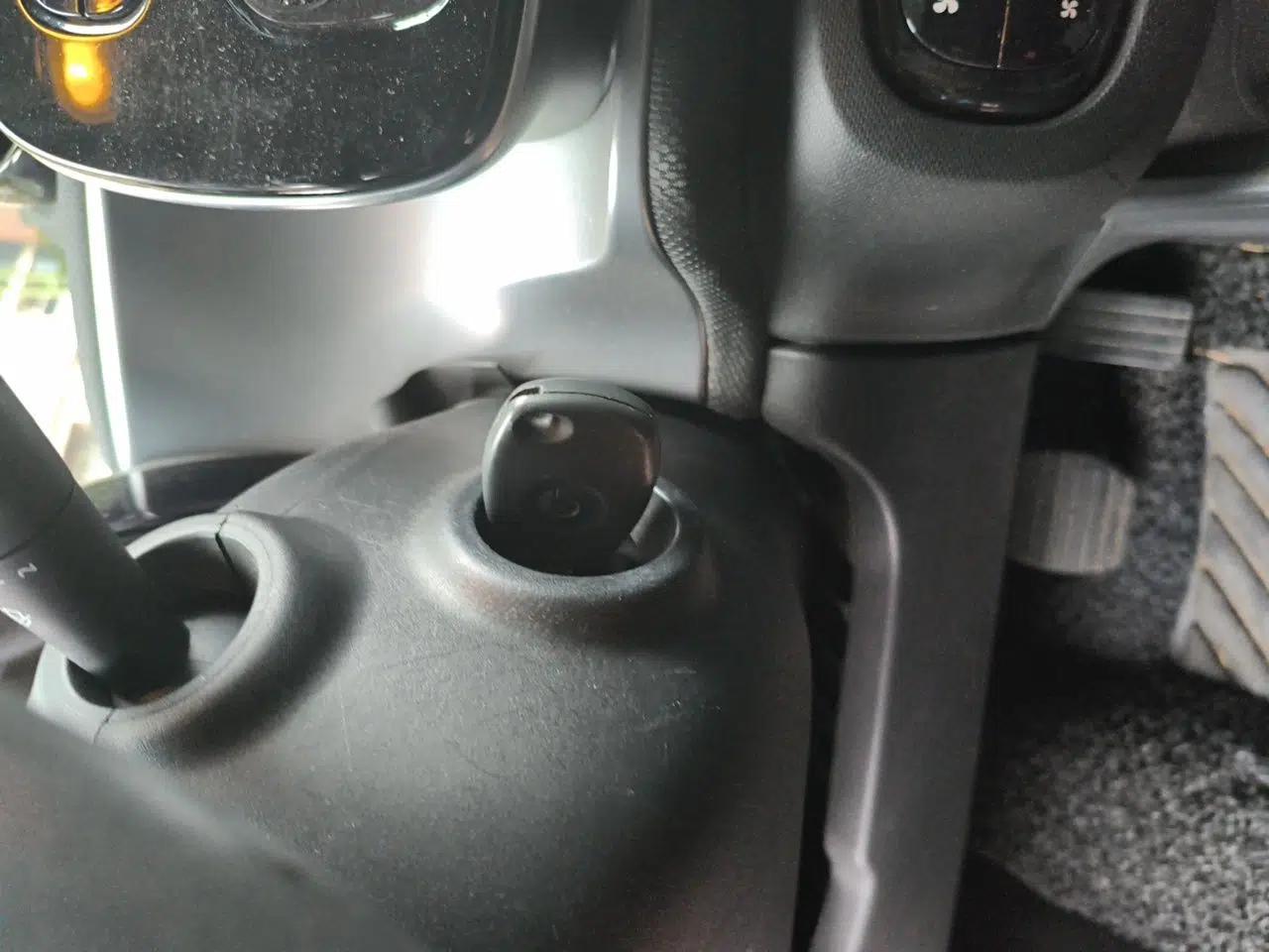 smart fortwo 2015 1.0L 52 kW Hardtop Passion Edition — миниатюра 9