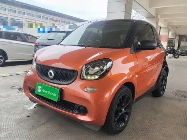 smart fortwo 2015 1.0L 52 kW hardtop Dynamic version