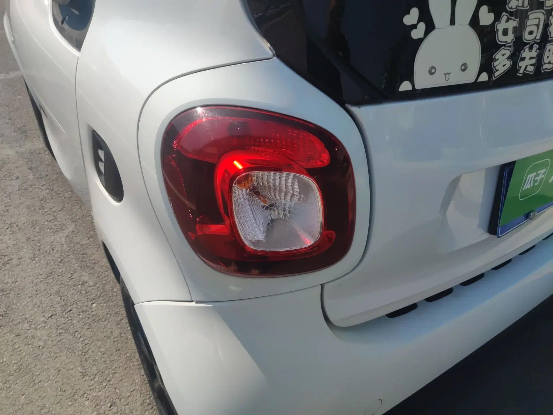 smart fortwo 2015 1.0L 52 kW hardtop Dynamic version — миниатюра 2
