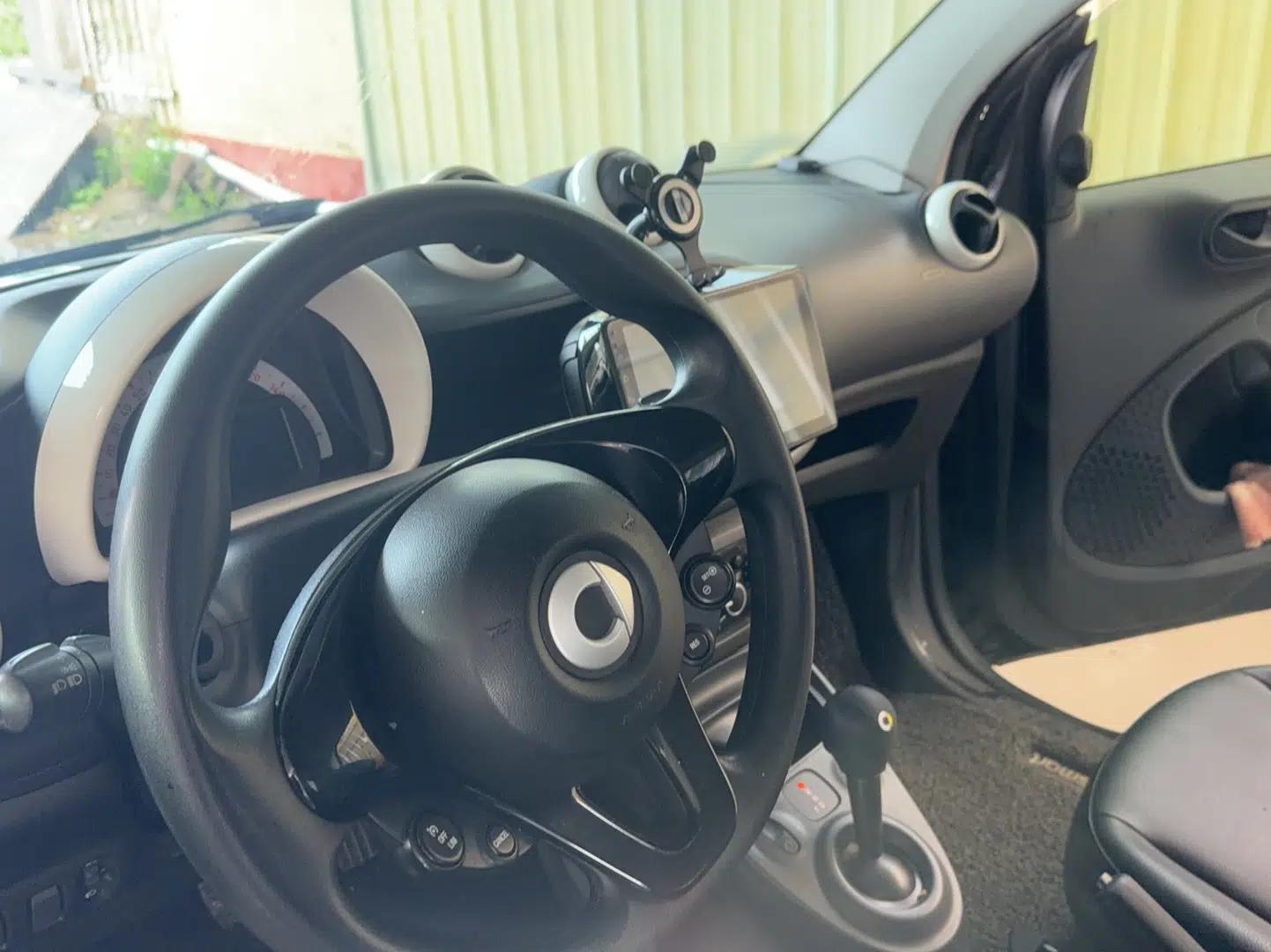 smart fortwo 2015 1.0L 52 kW hardtop Dynamic version — миниатюра 17