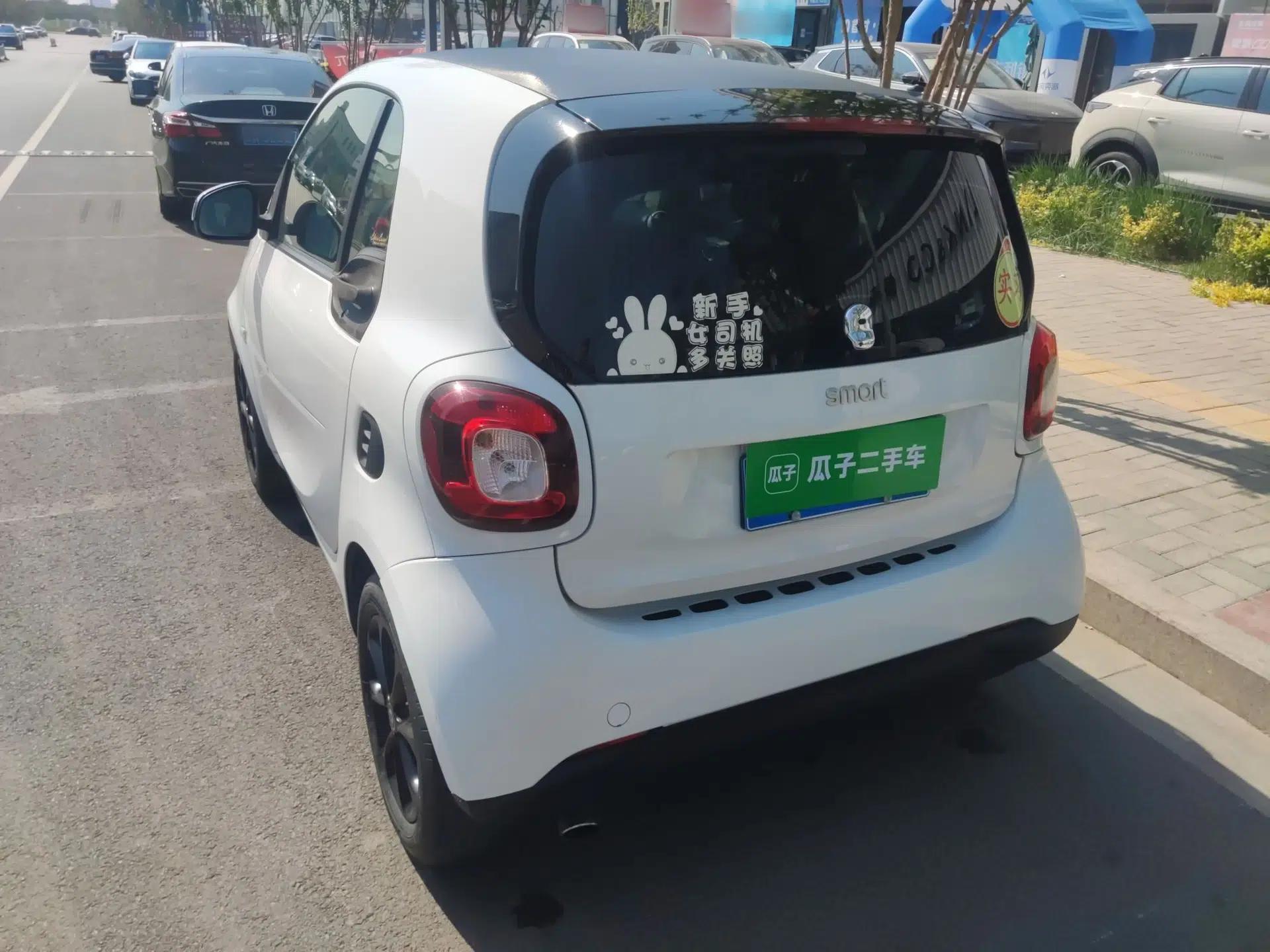 smart fortwo 2015 1.0L 52 kW hardtop Dynamic version — миниатюра 3