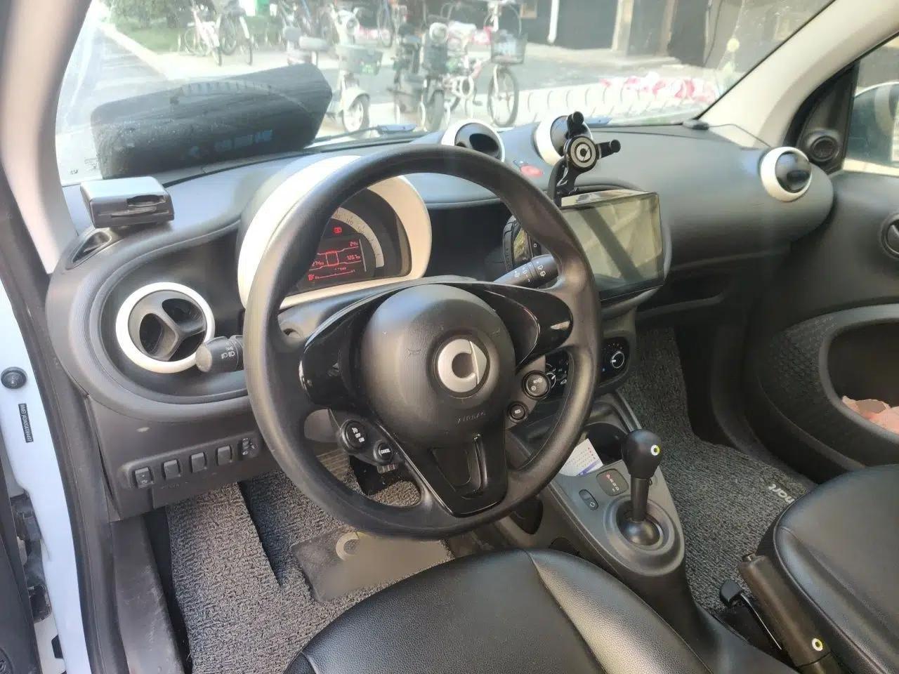 smart fortwo 2015 1.0L 52 kW hardtop Dynamic version — миниатюра 7