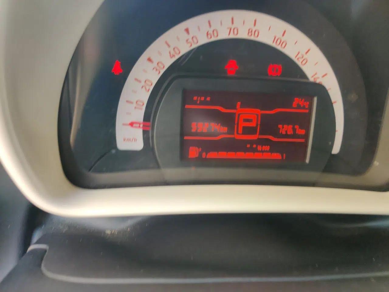 smart fortwo 2015 1.0L 52 kW hardtop Dynamic version — миниатюра 9