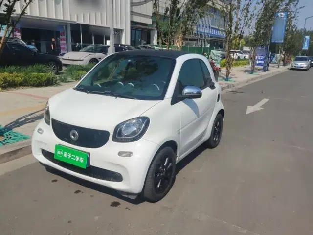 smart fortwo 2015 1.0L 52 kW hardtop Dynamic version