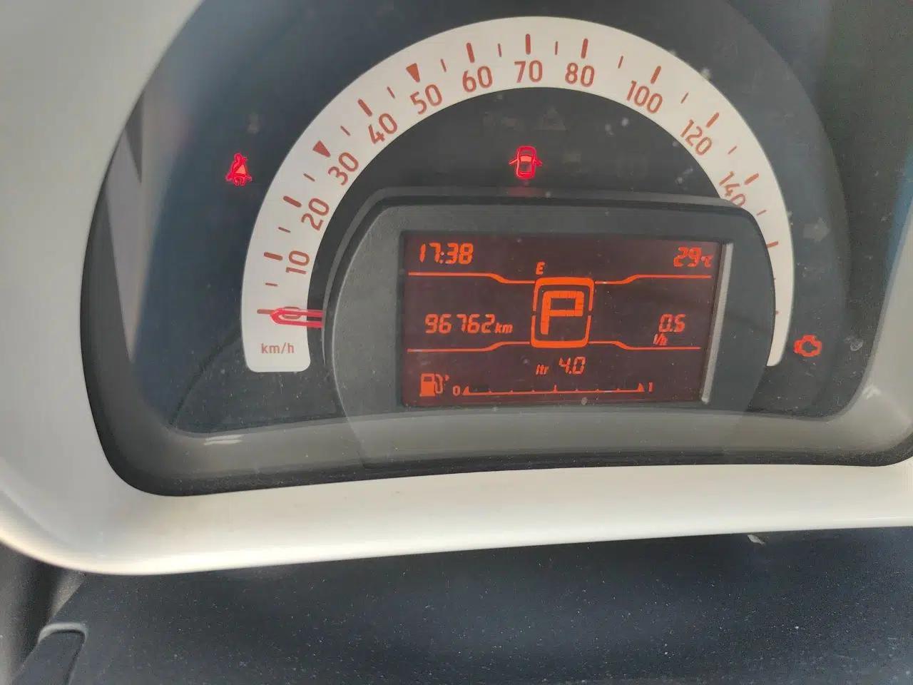 smart fortwo 2015 1.0L 52 kW hardtop Dynamic version — миниатюра 13