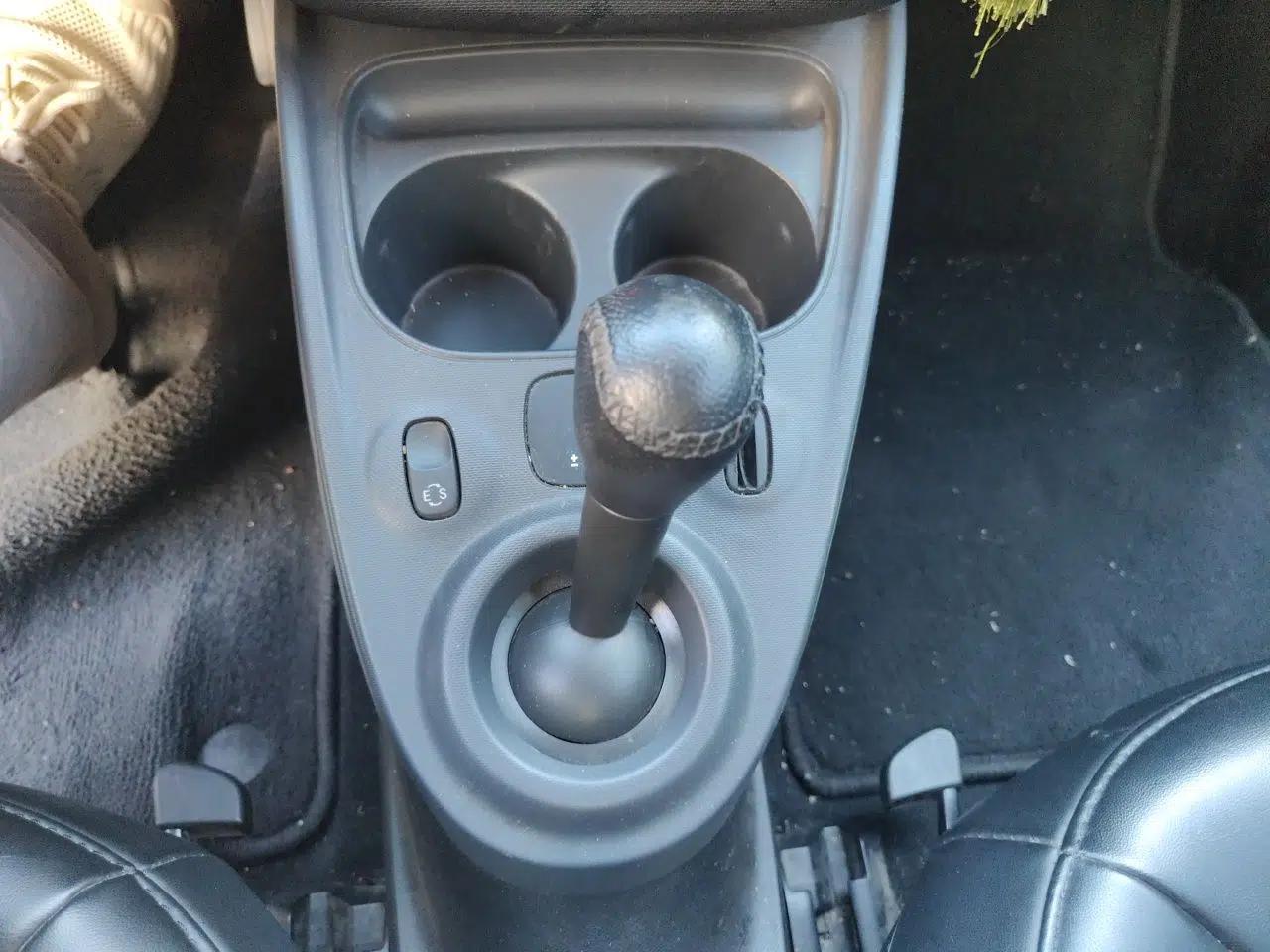smart fortwo 2015 1.0L 52 kW hardtop Dynamic version — миниатюра 15