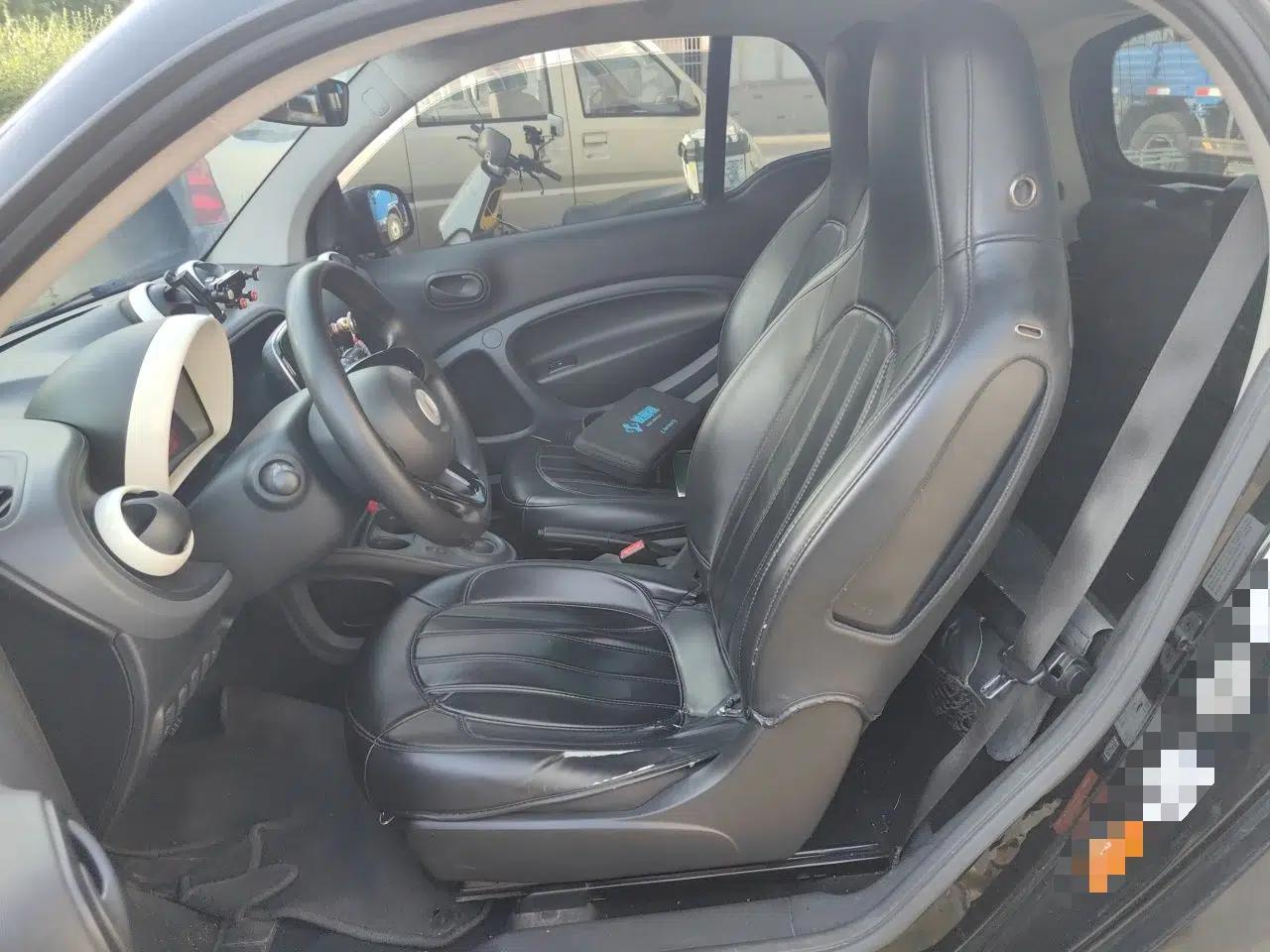 smart fortwo 2015 1.0L 52 kW hardtop Dynamic version — миниатюра 16