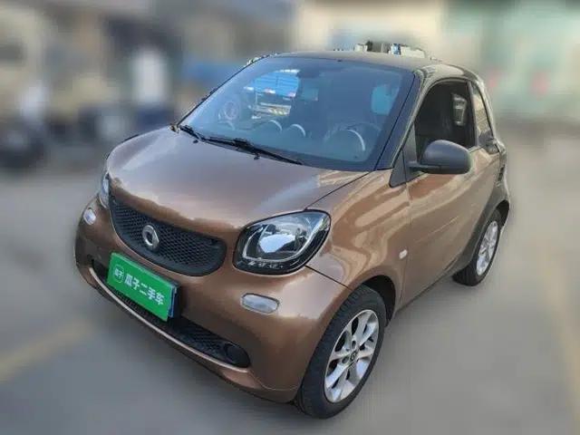 smart fortwo 2015 1.0L 52 kW hardtop Dynamic version