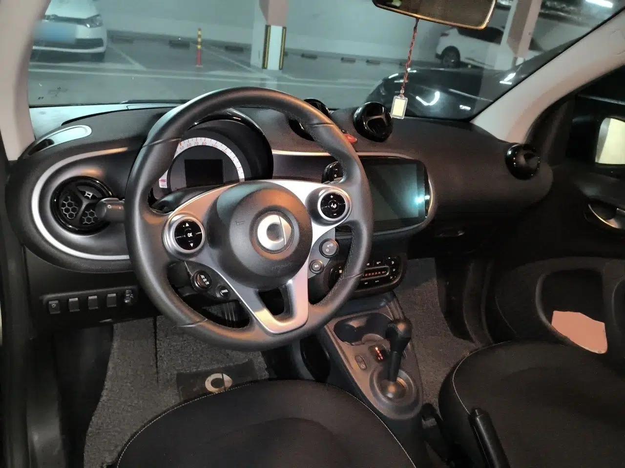 smart fortwo 2018 1.0L 52kW Hardtop Passion Edition China V Standard — миниатюра 10