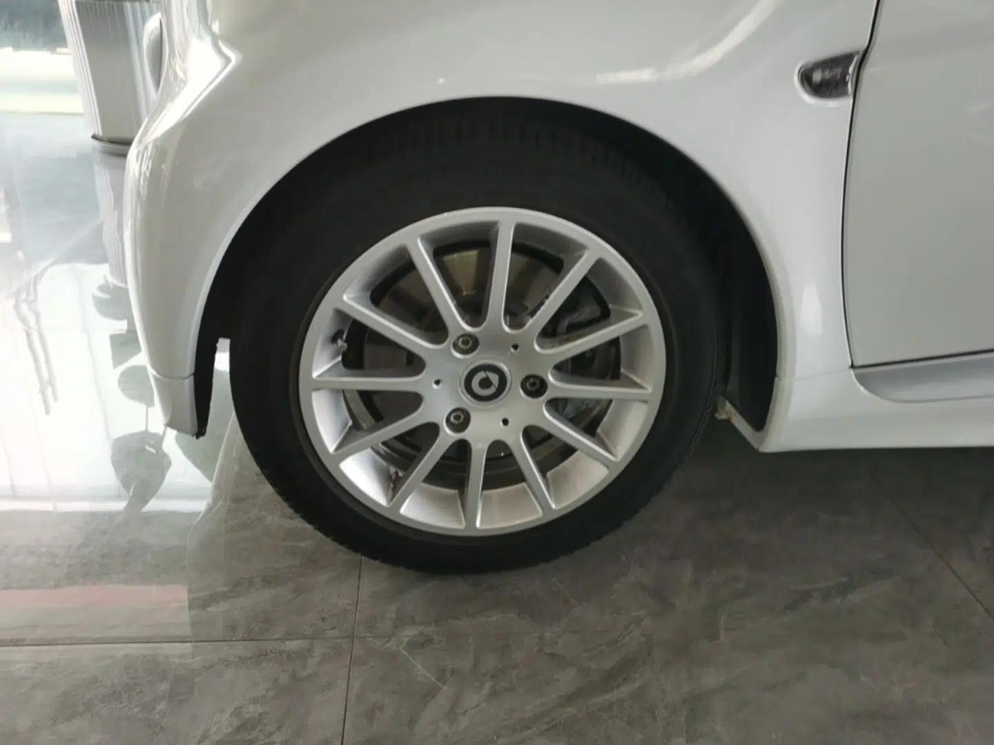 smart fortwo 2012 1.0 MHD Hardtop Comfort Edition — миниатюра 8