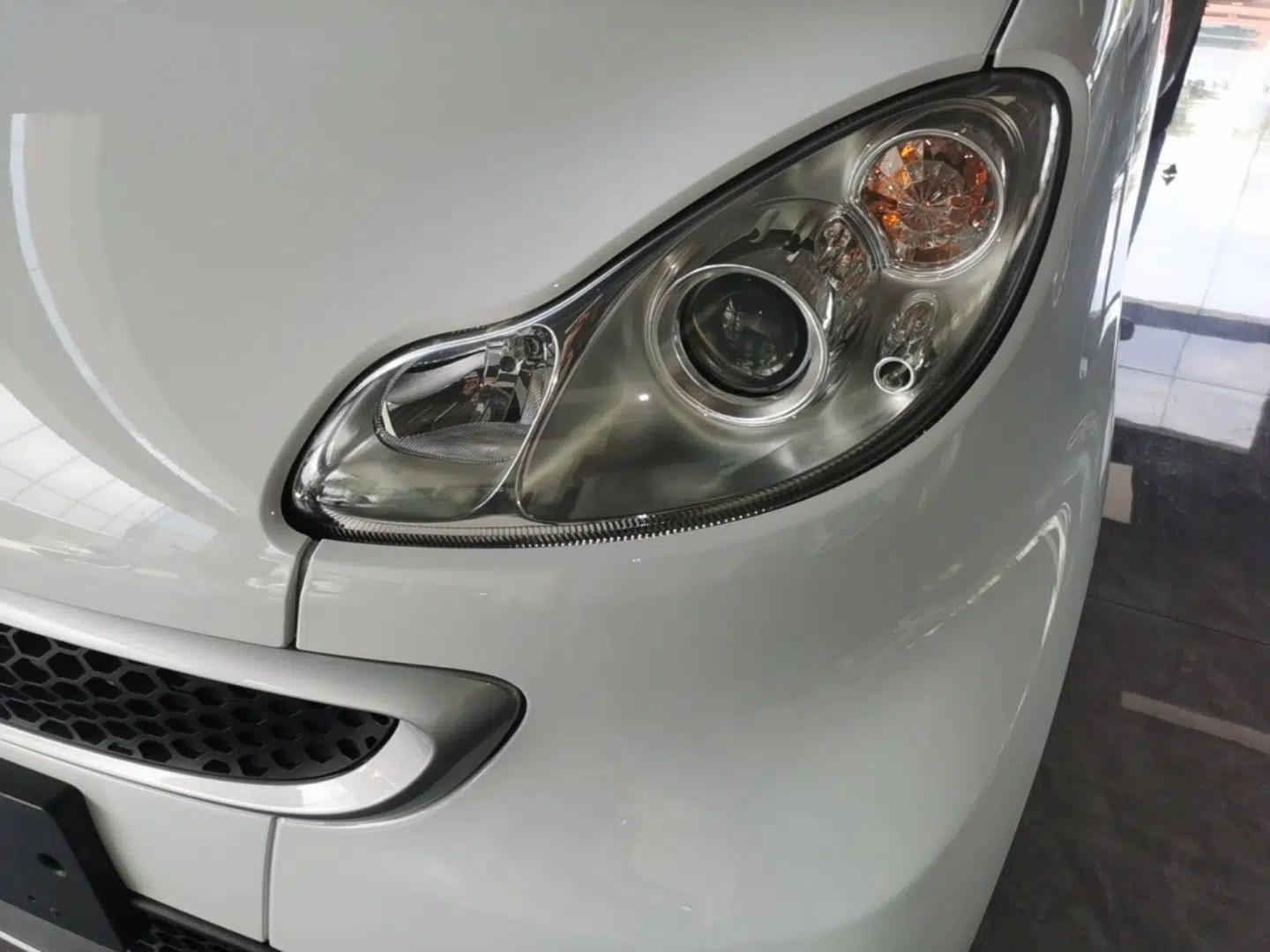smart fortwo 2012 1.0 MHD Hardtop Comfort Edition — миниатюра 9