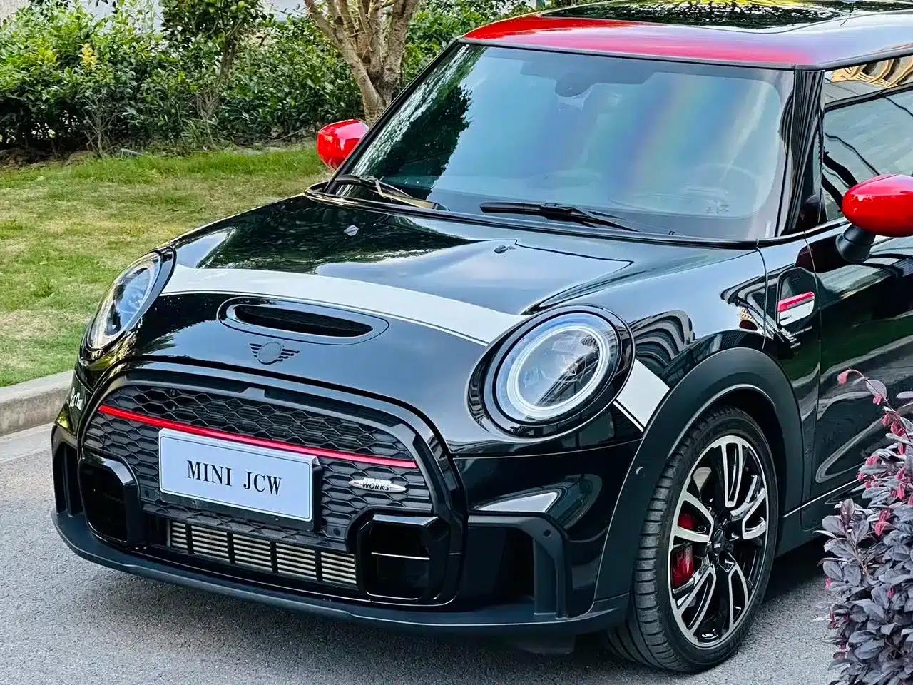 2023 MINI JCW 2.0T JOHN COOPER WORKS Pat Moss Commemorative Edition — миниатюра 7